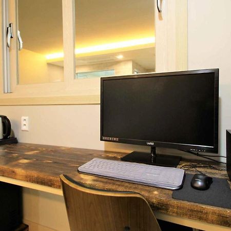 אולסן Jade Hotel מראה חיצוני תמונה