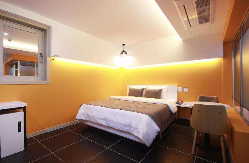 אולסן Jade Hotel מראה חיצוני תמונה
