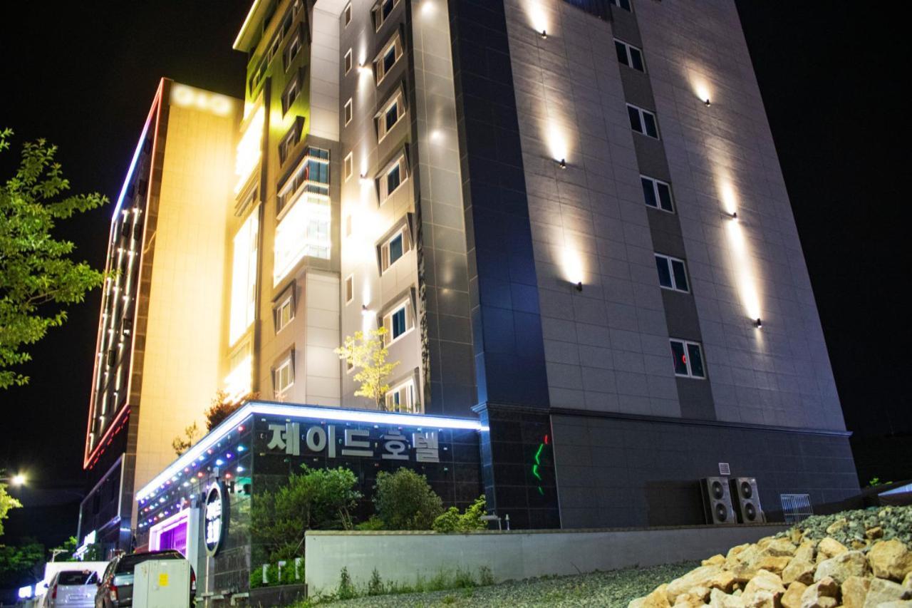 אולסן Jade Hotel מראה חיצוני תמונה