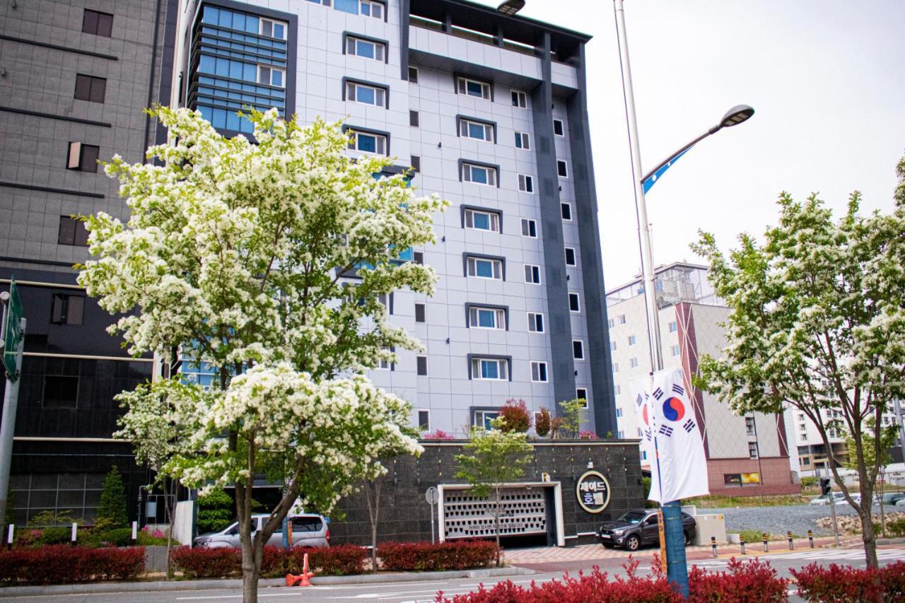 אולסן Jade Hotel מראה חיצוני תמונה