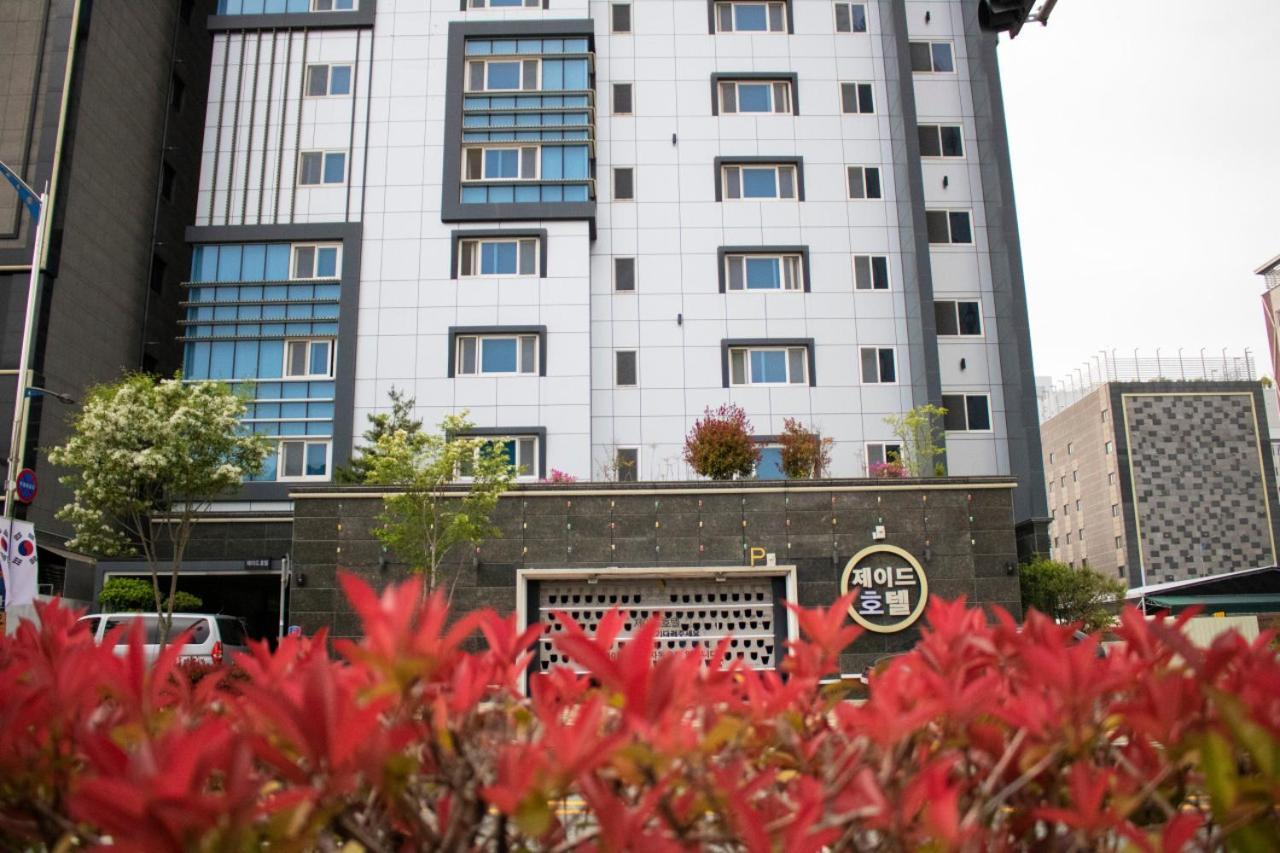 אולסן Jade Hotel מראה חיצוני תמונה