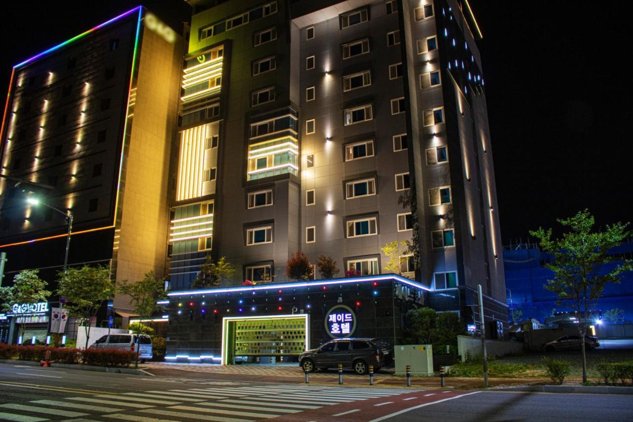 אולסן Jade Hotel מראה חיצוני תמונה