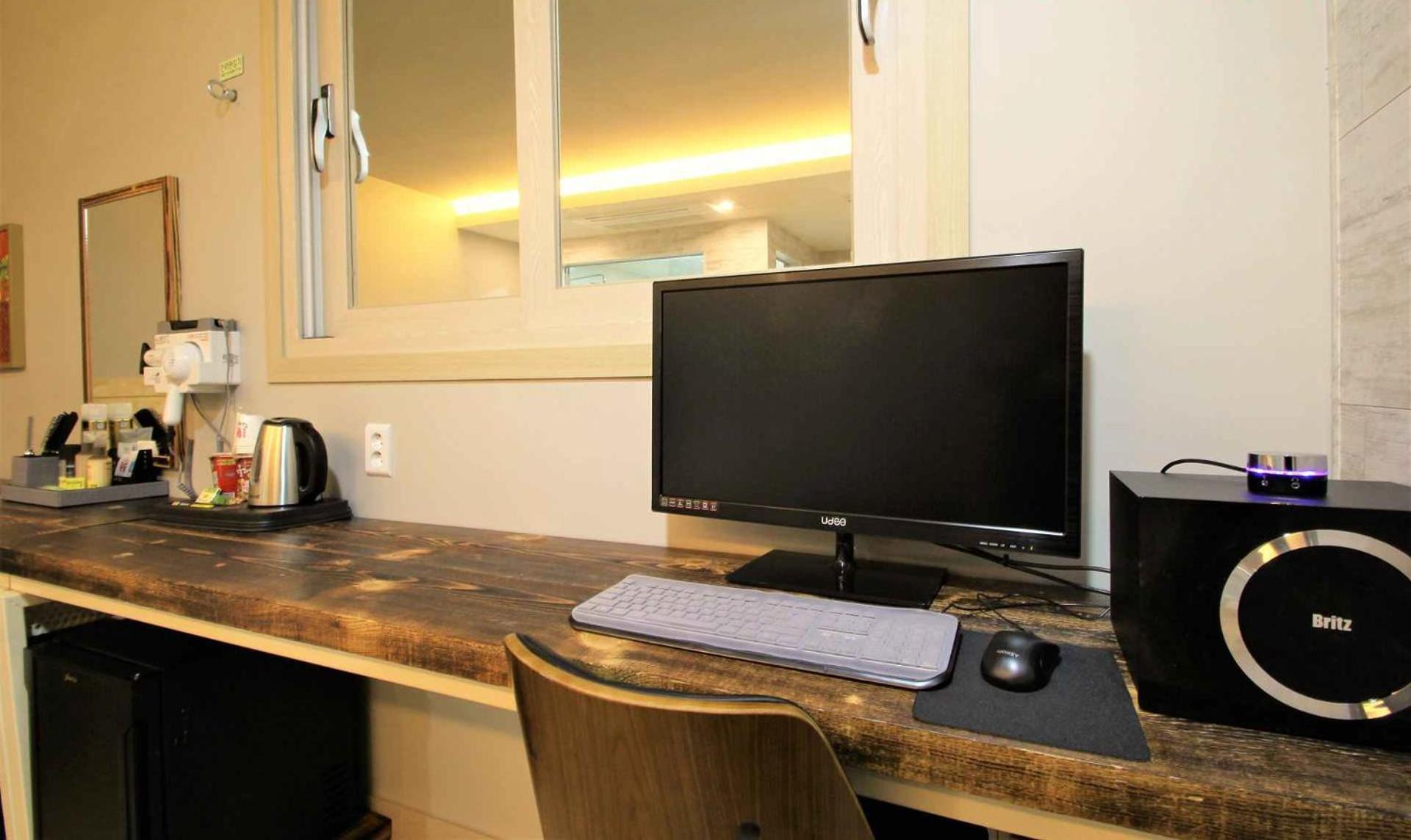 אולסן Jade Hotel מראה חיצוני תמונה