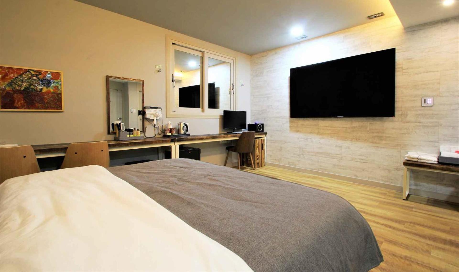 אולסן Jade Hotel מראה חיצוני תמונה