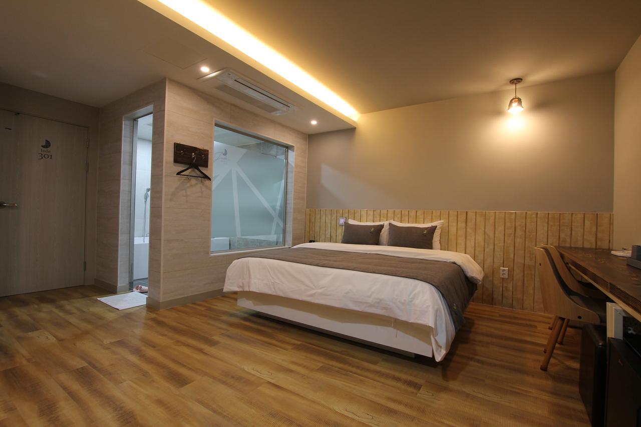 אולסן Jade Hotel מראה חיצוני תמונה