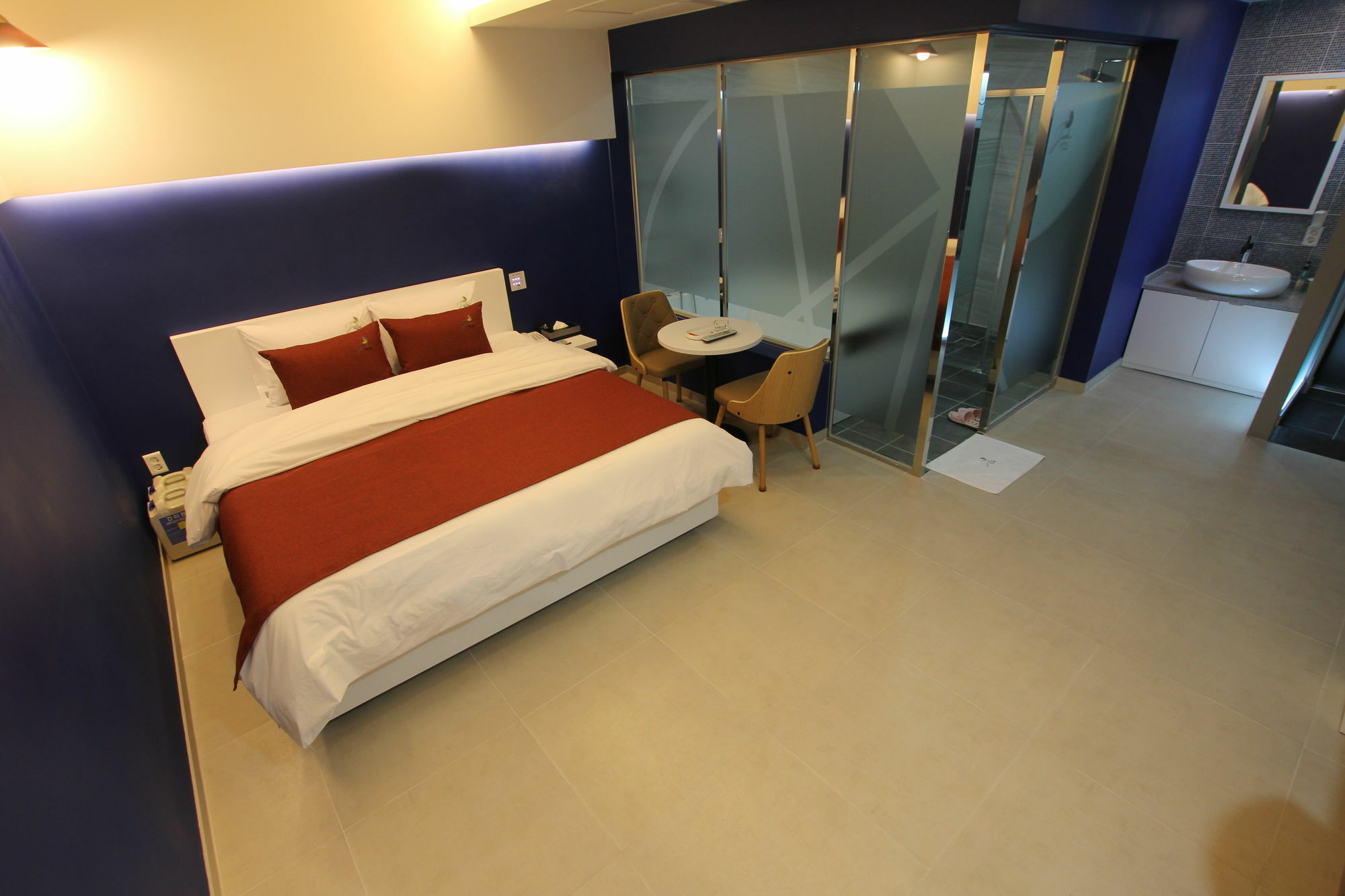 אולסן Jade Hotel מראה חיצוני תמונה